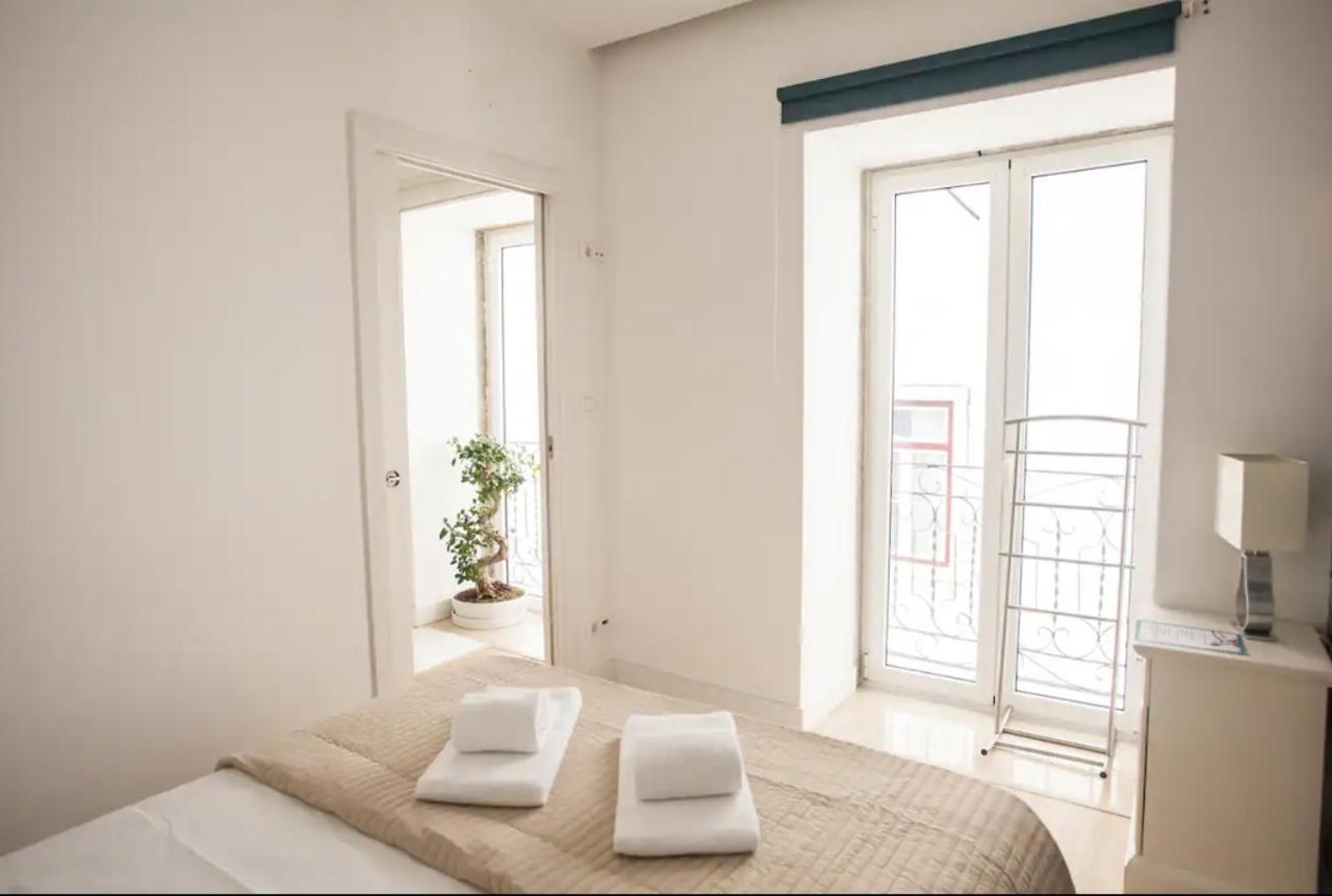 Amalia Apartment In Santos Lisbon Exterior photo